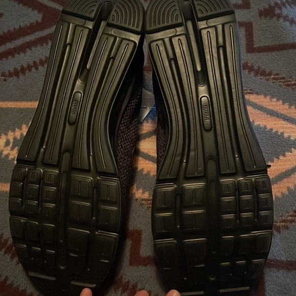 Men’s Enzo Beta Woven Sneakers - Picture 6 of 7